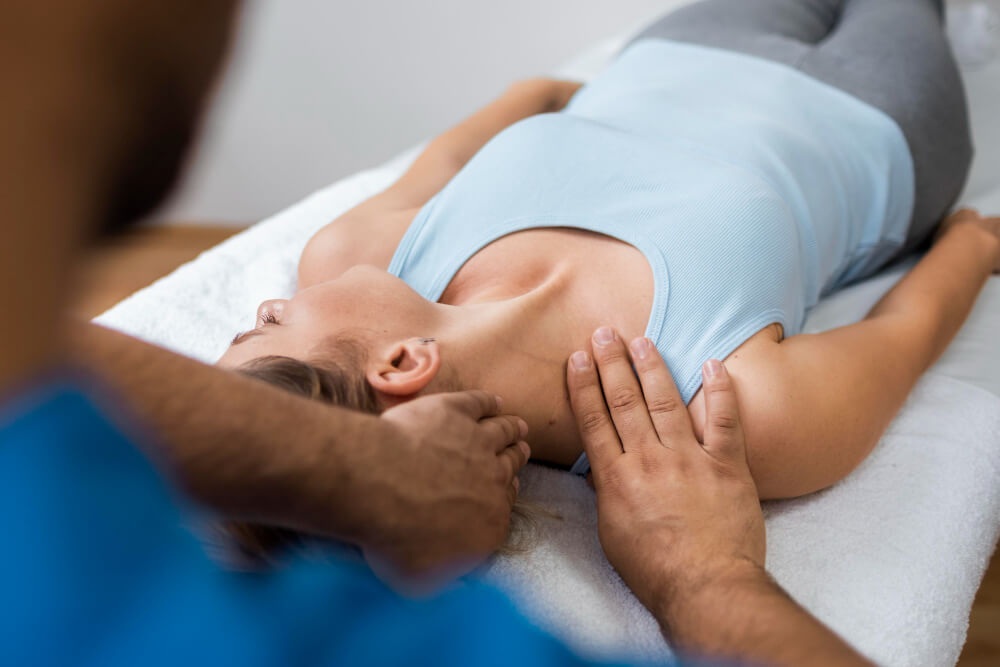 Chiropractic Adjustments aa